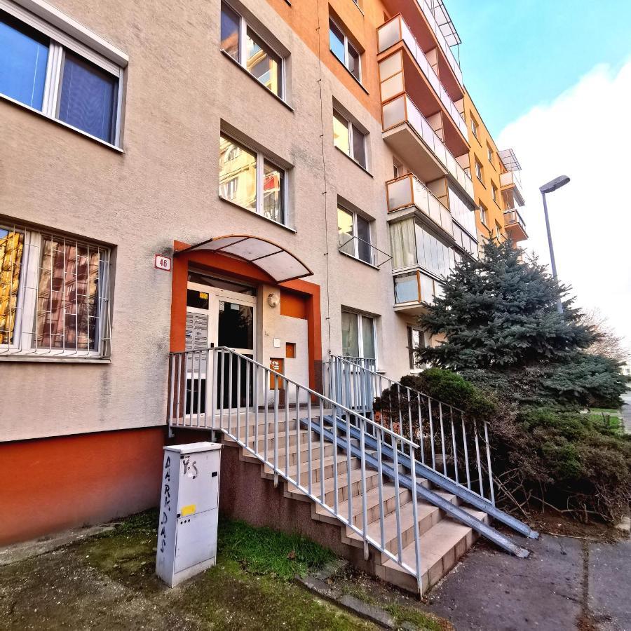 Cozyhome Retro Apartment Bratislava Exterior foto